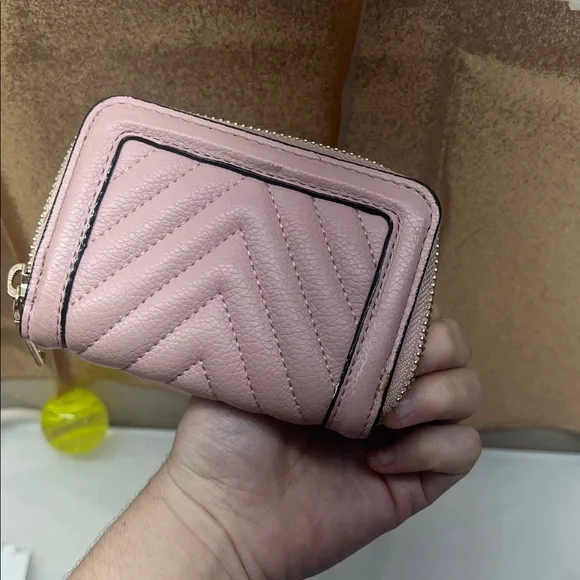 Victoria secret rose pink Quilted Women's Wallet - Picture 9 of 11
